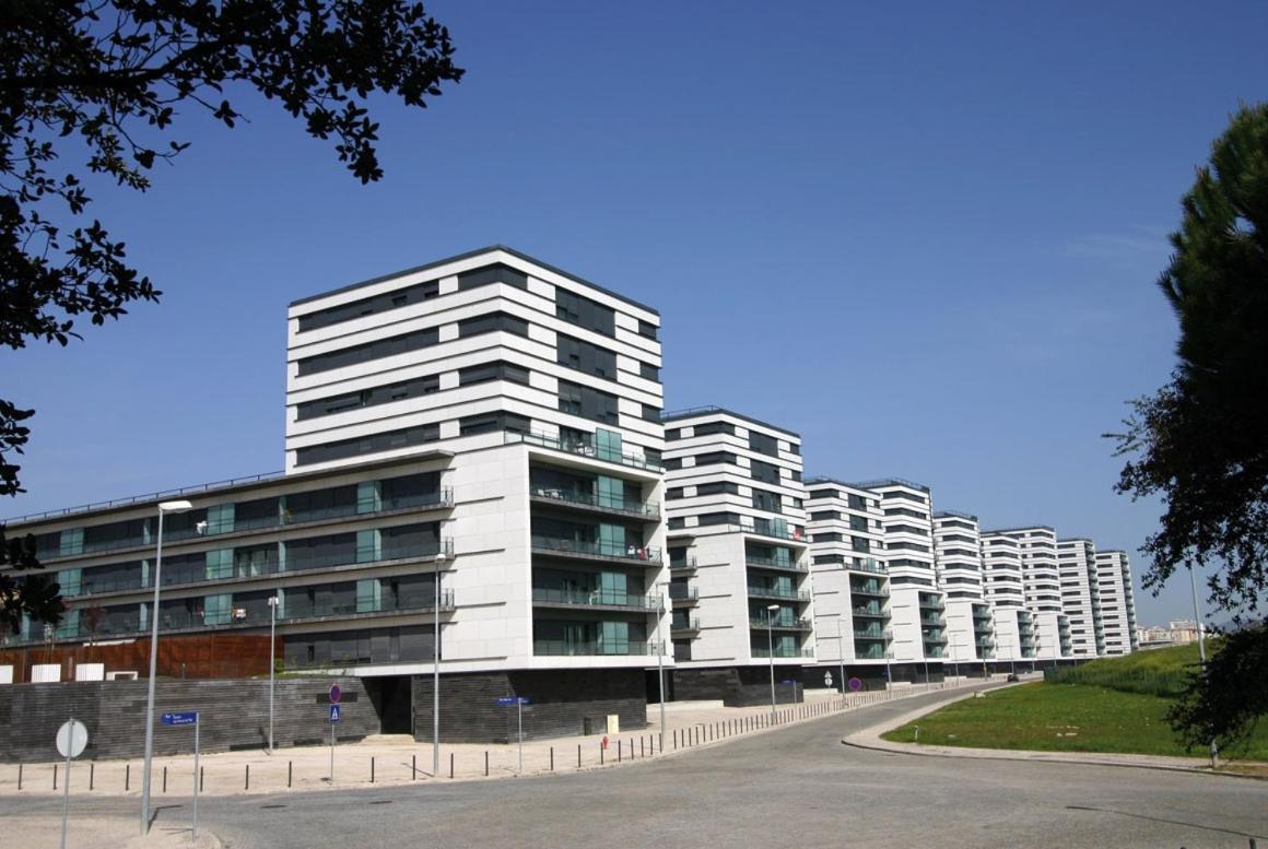 Un Appartement De Reve En Plein Coeur Du Pont Vasco De Gamma Lisbon Bagian luar foto